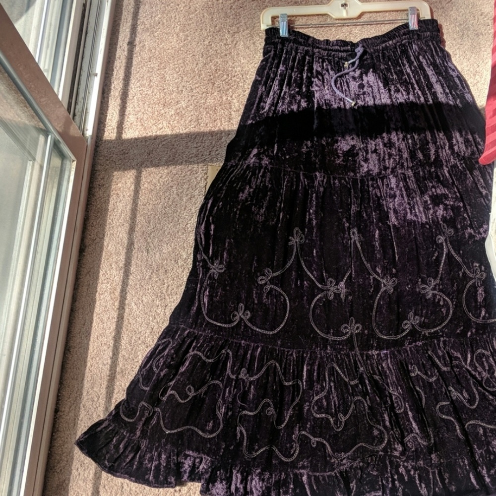 Women's long skirt